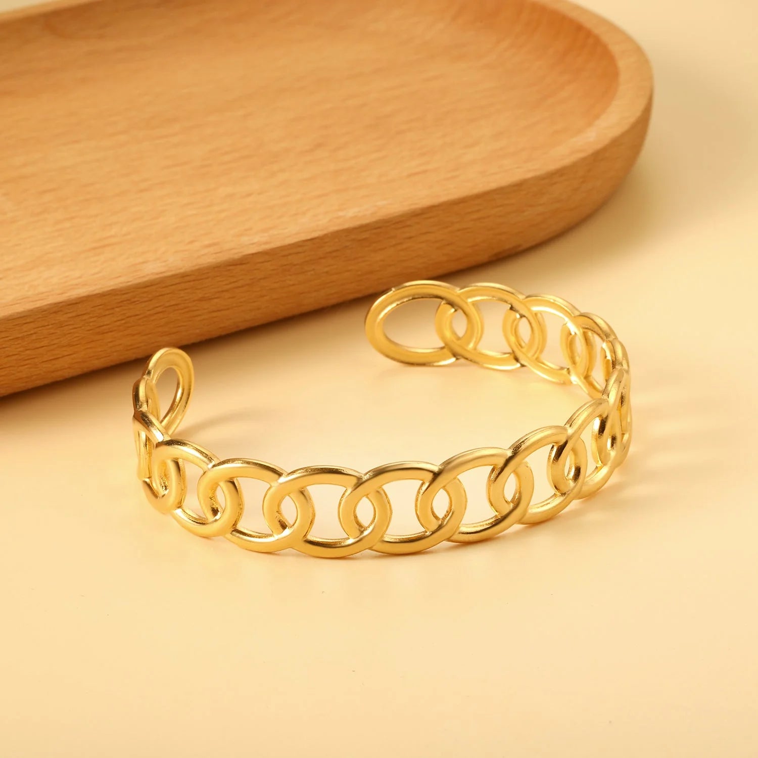 Interlocking Oval Link Cuff Bangle